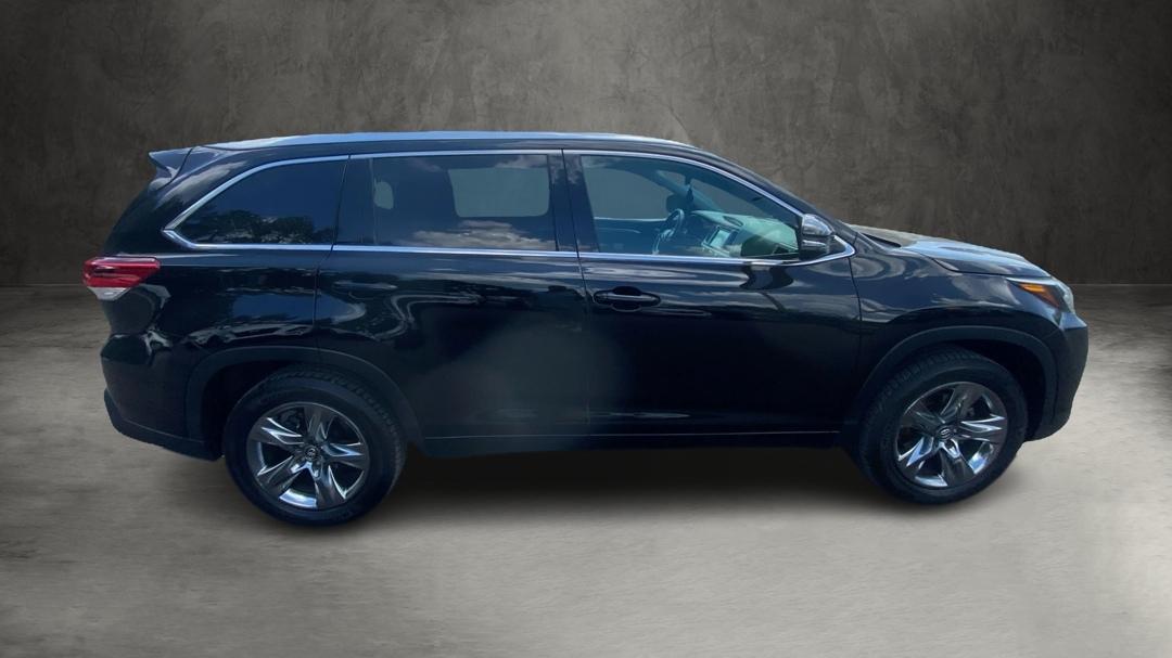 Toyota Highlander Limited FWD V6 2017