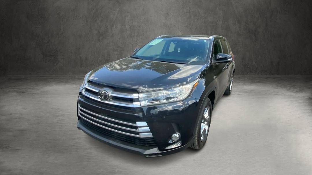 Toyota Highlander Limited FWD V6 2017
