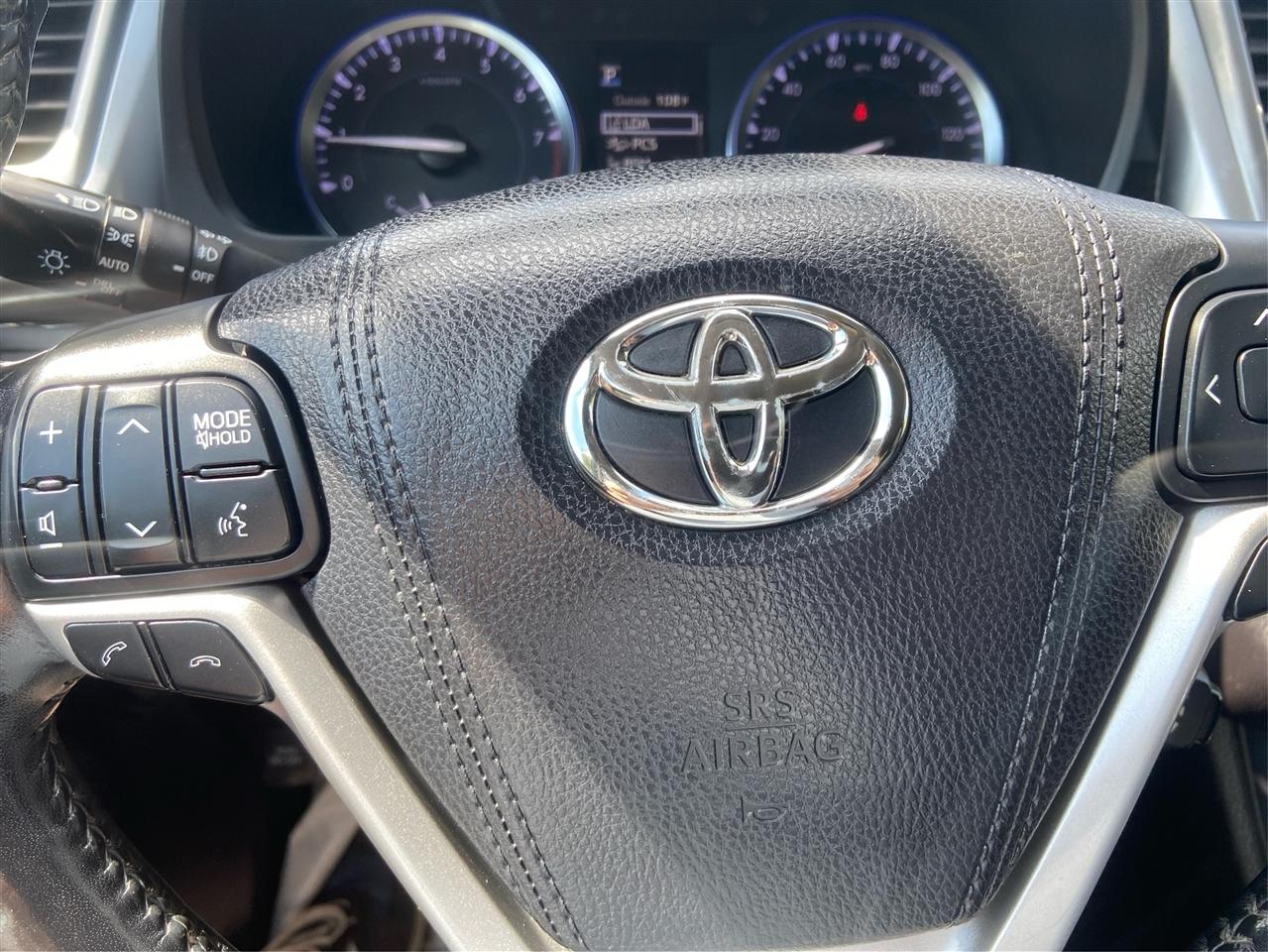Toyota Highlander Limited FWD V6 2017