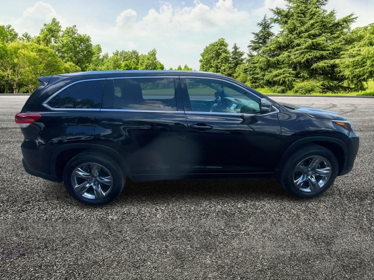 Toyota Highlander Limited FWD V6 2017
