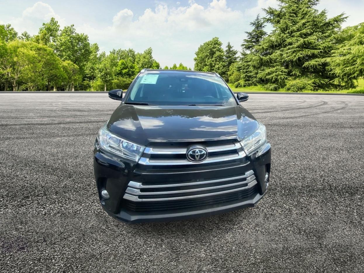 Toyota Highlander Limited FWD V6 2017