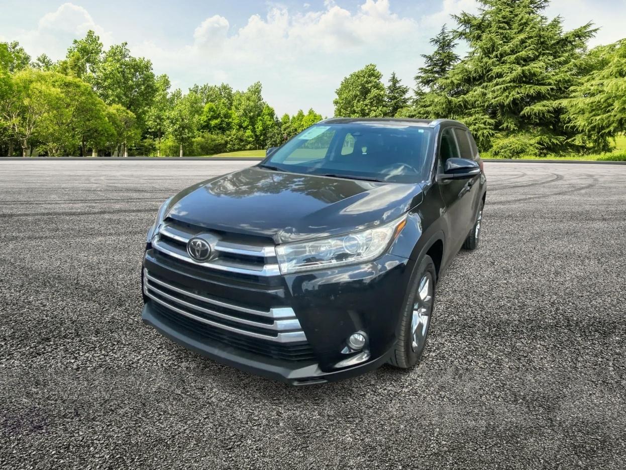 Toyota Highlander Limited FWD V6 2017