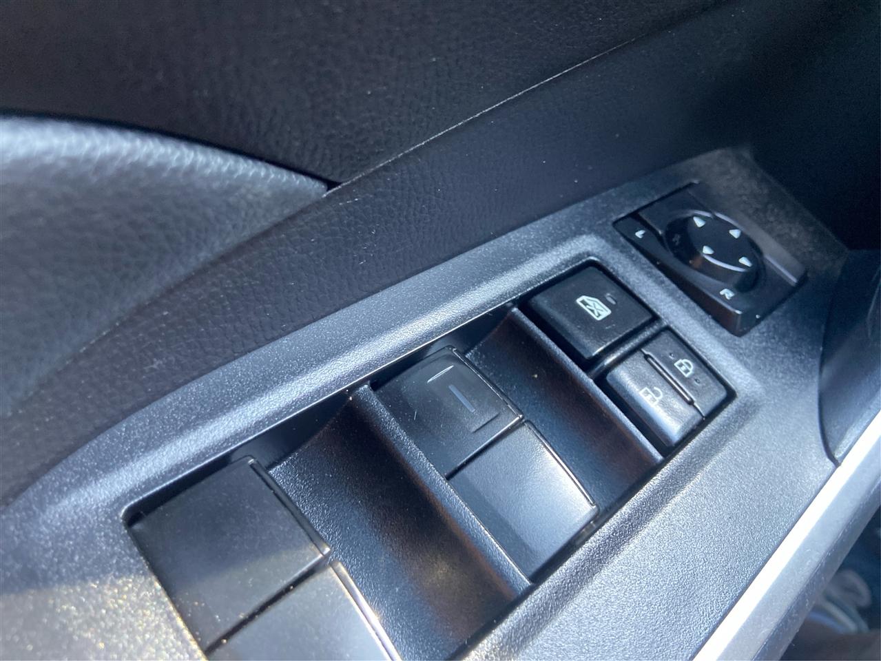 Toyota RAV4 LE 2022