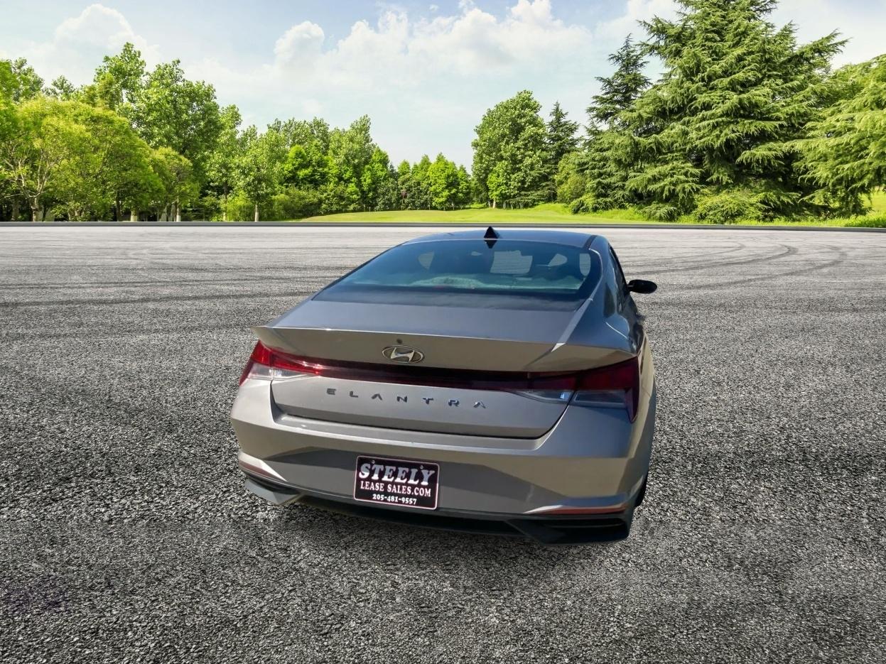 Hyundai Elantra SEL 2021