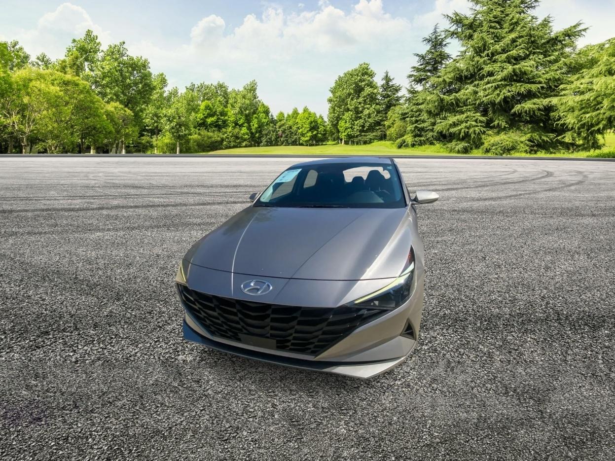 Hyundai Elantra SEL 2021