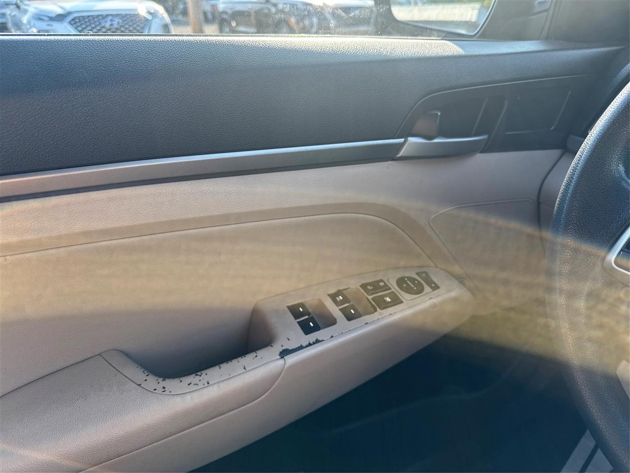 Hyundai Elantra Limited 2018