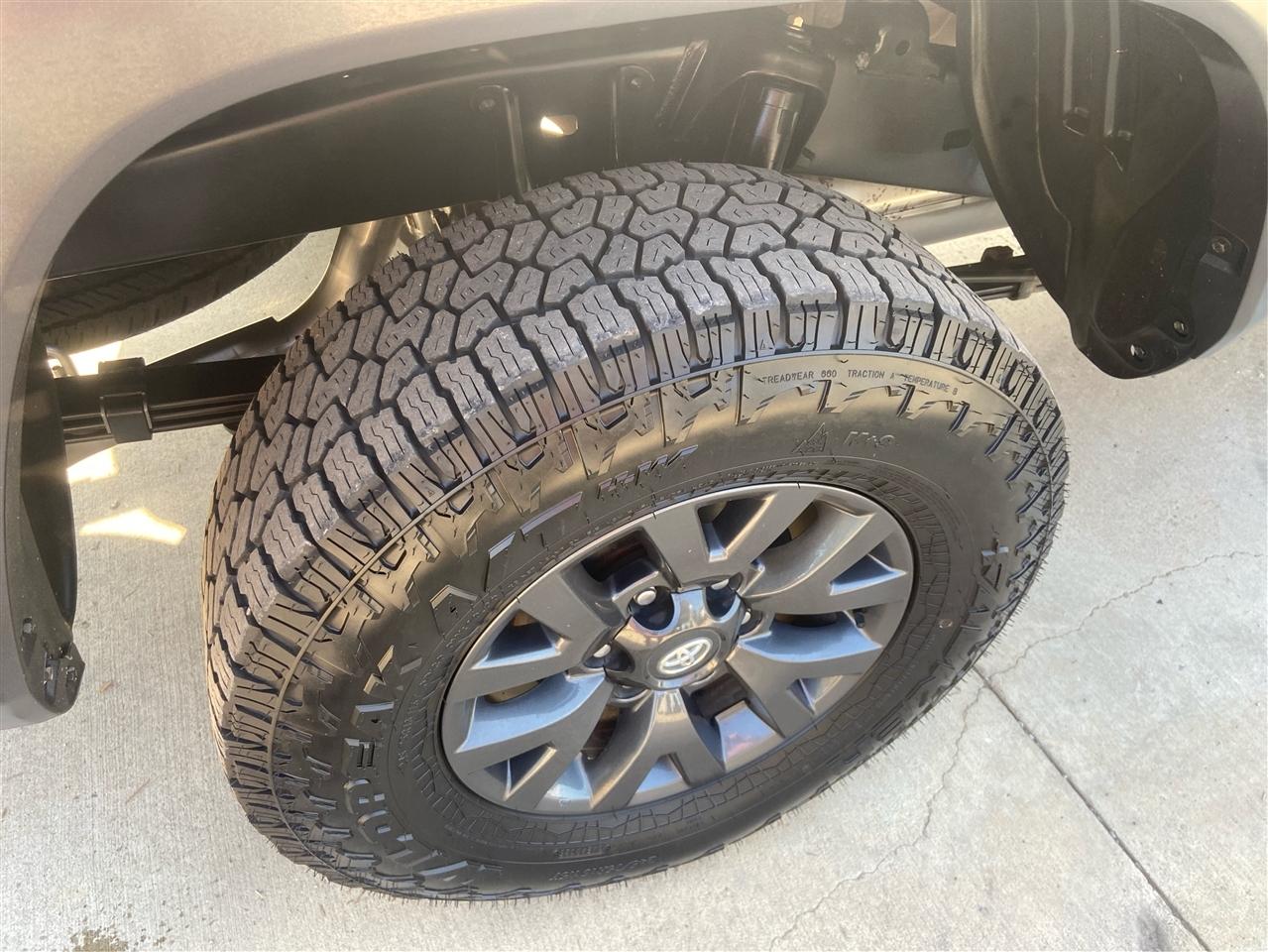 Toyota Tacoma SR5 Double Cab Long Bed V6 6AT 4WD 2023