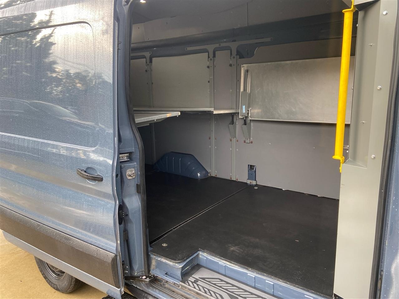 Ford Transit 250 Van High Roof w/Sliding Pass. 148-in. WB EL 2020