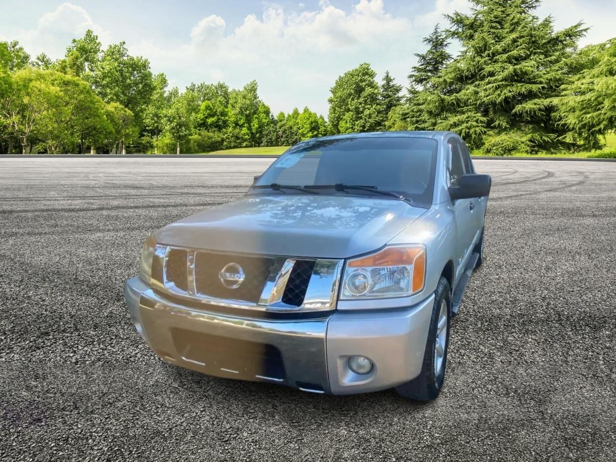 Nissan Titan SE Crew Cab 2WD SWB 2010