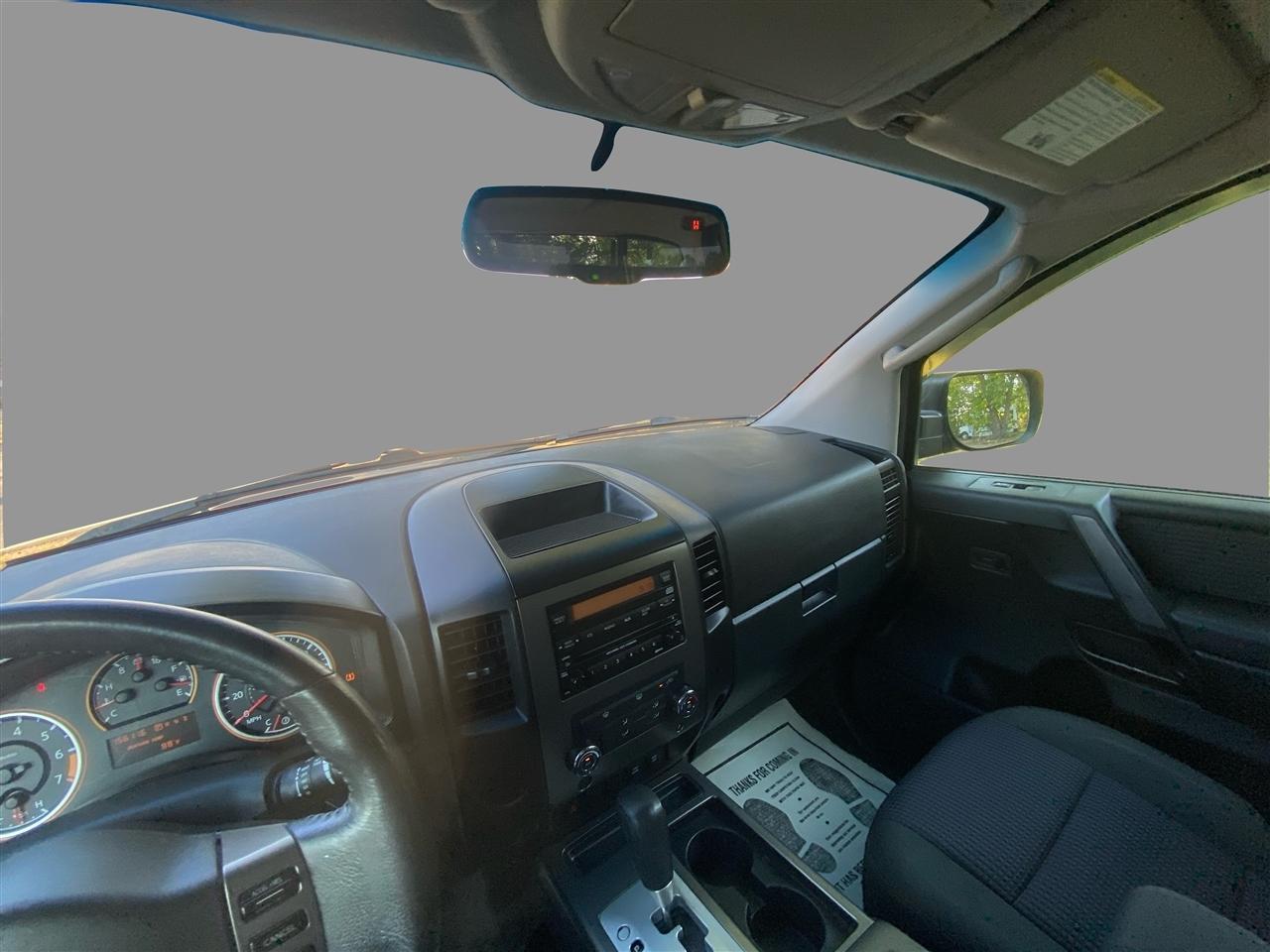 Nissan Titan SE Crew Cab 2WD SWB 2010