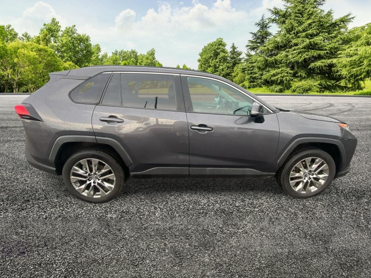 Toyota RAV4 XLE Premium 2019