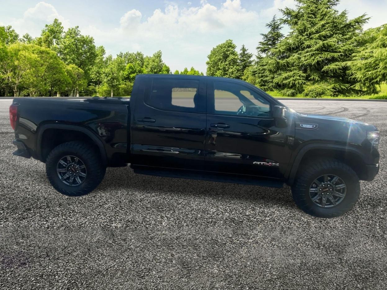 GMC Sierra 1500 AT4X Crew Cab 4WD 2025
