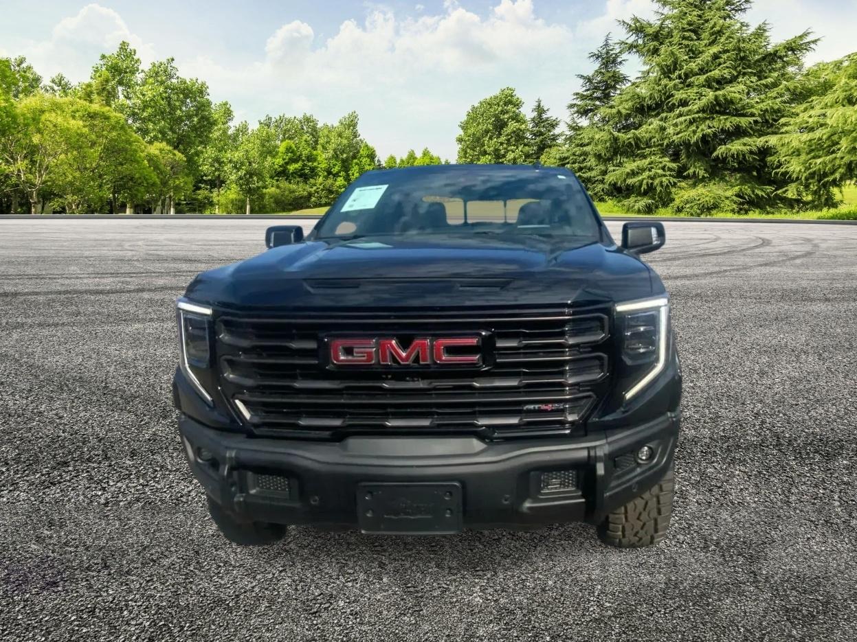 GMC Sierra 1500 AT4X Crew Cab 4WD 2025