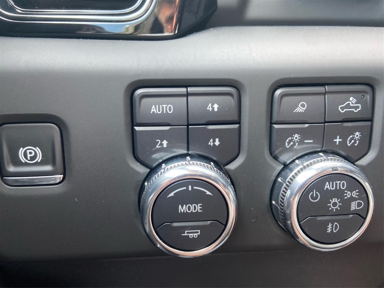 GMC Sierra 1500 AT4X Crew Cab 4WD 2025