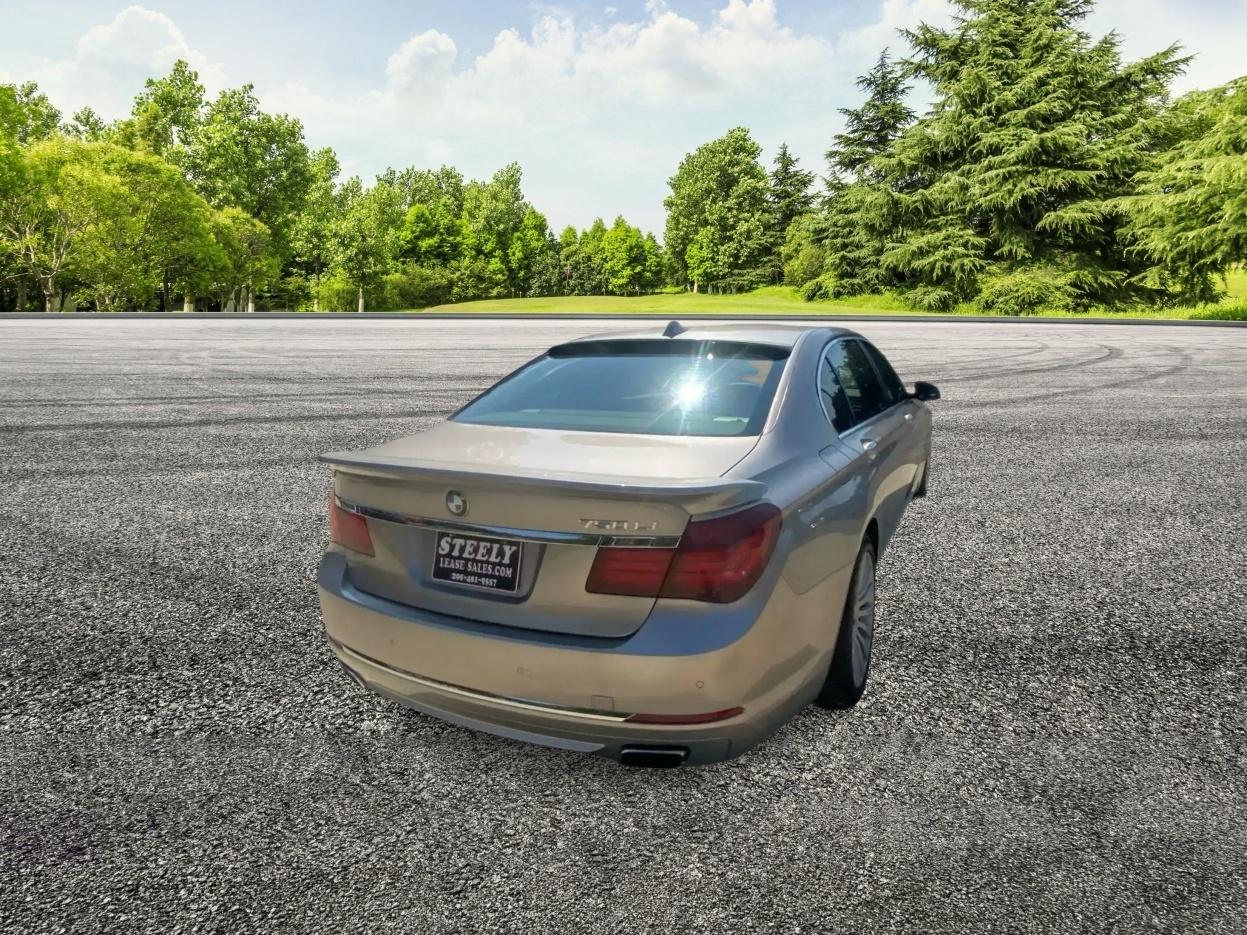 BMW 7-Series 750Li 2013