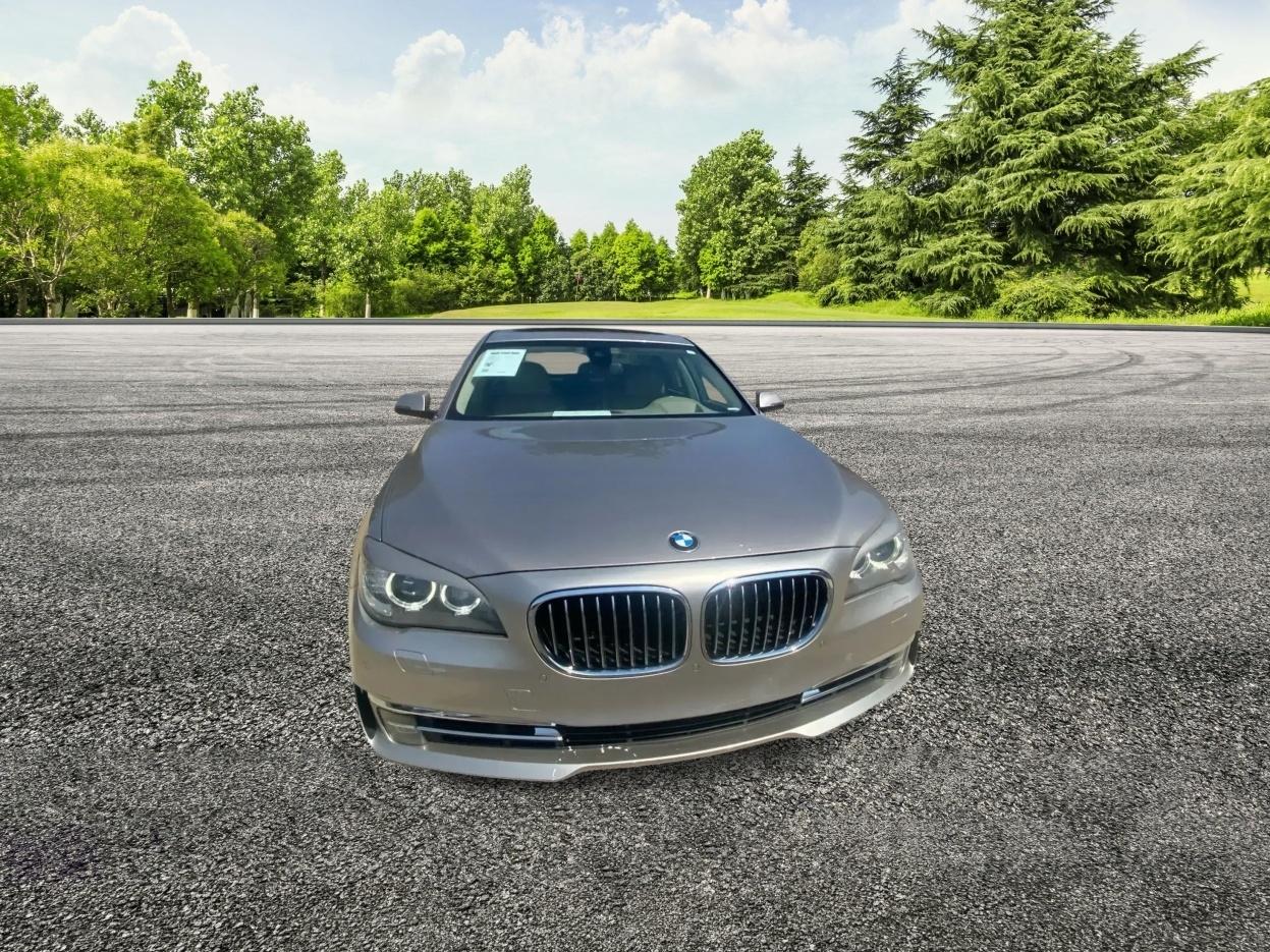 BMW 7-Series 750Li 2013