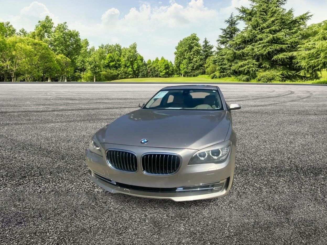 BMW 7-Series 750Li 2013