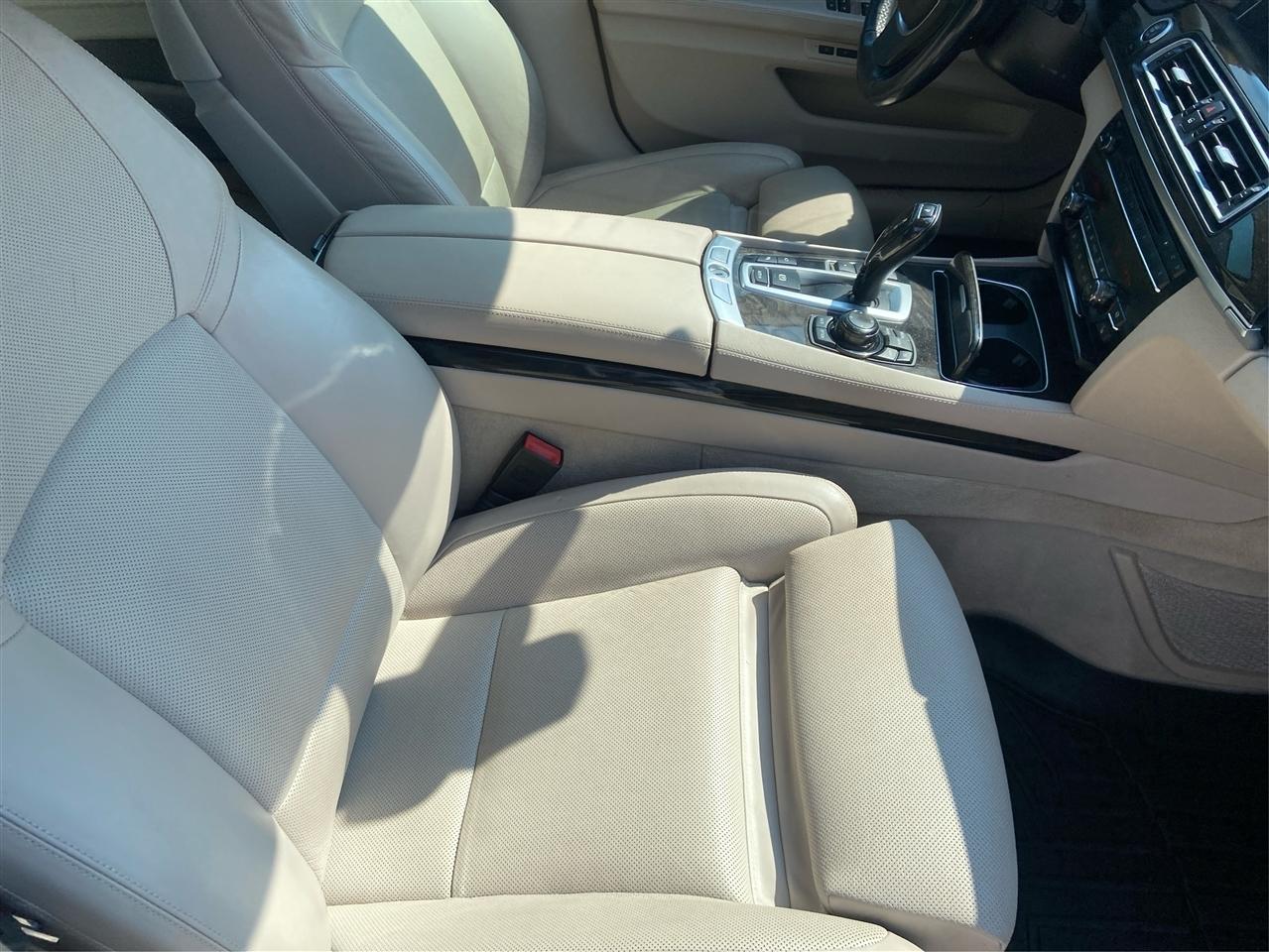 BMW 7-Series 750Li 2013