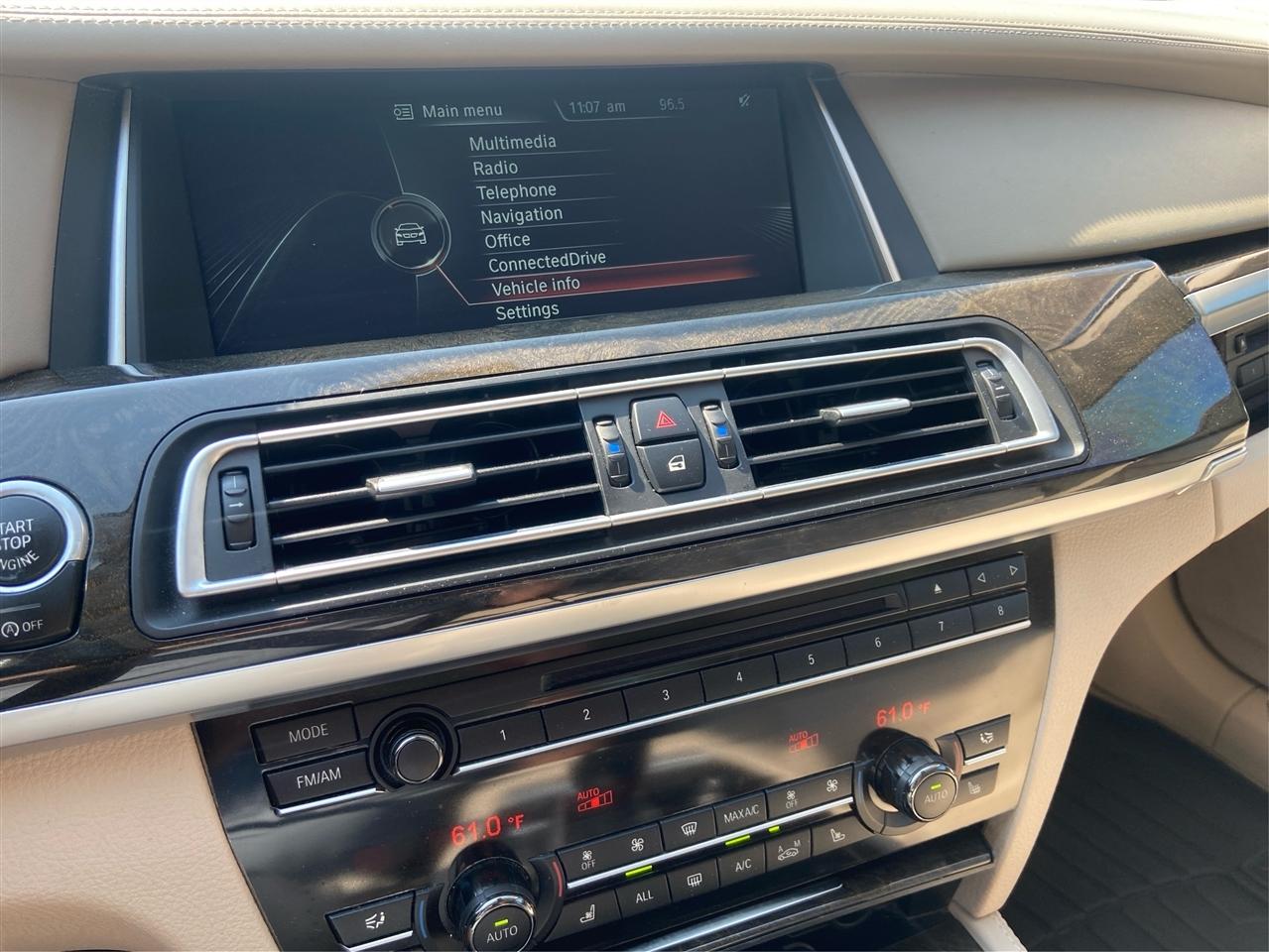BMW 7-Series 750Li 2013