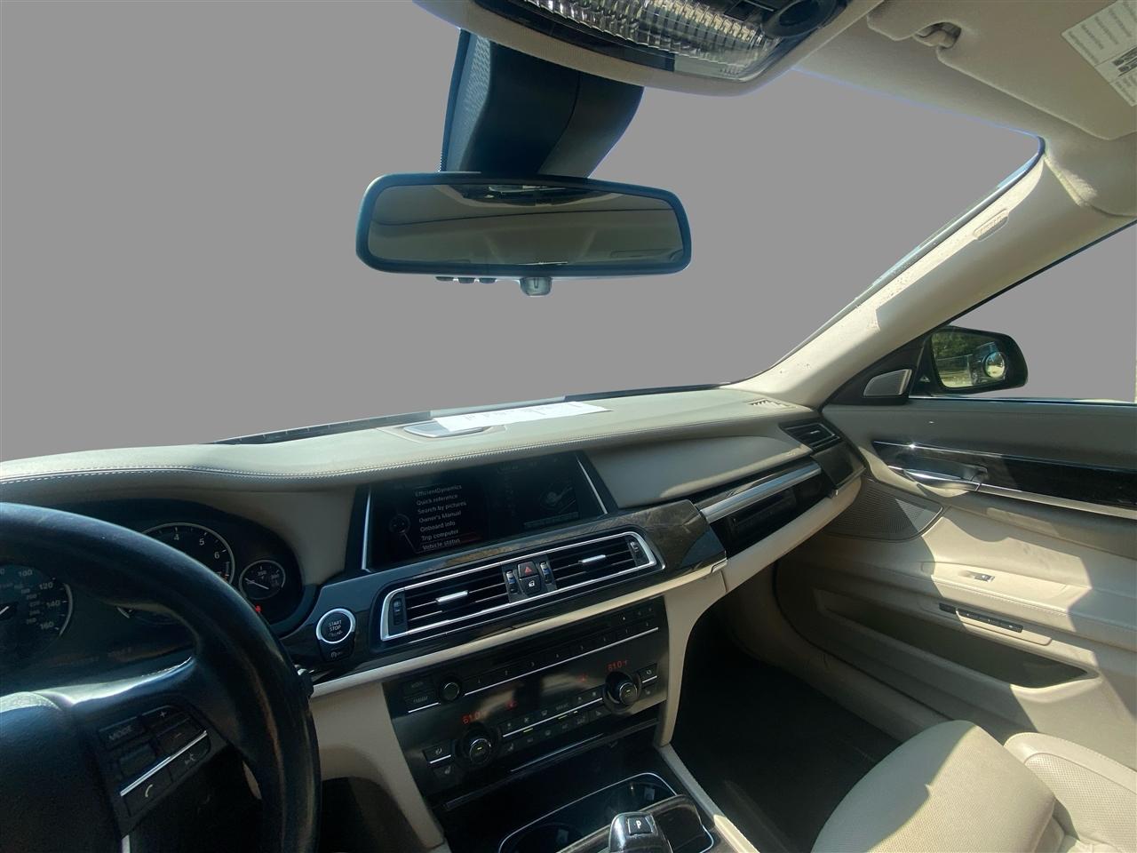 BMW 7-Series 750Li 2013