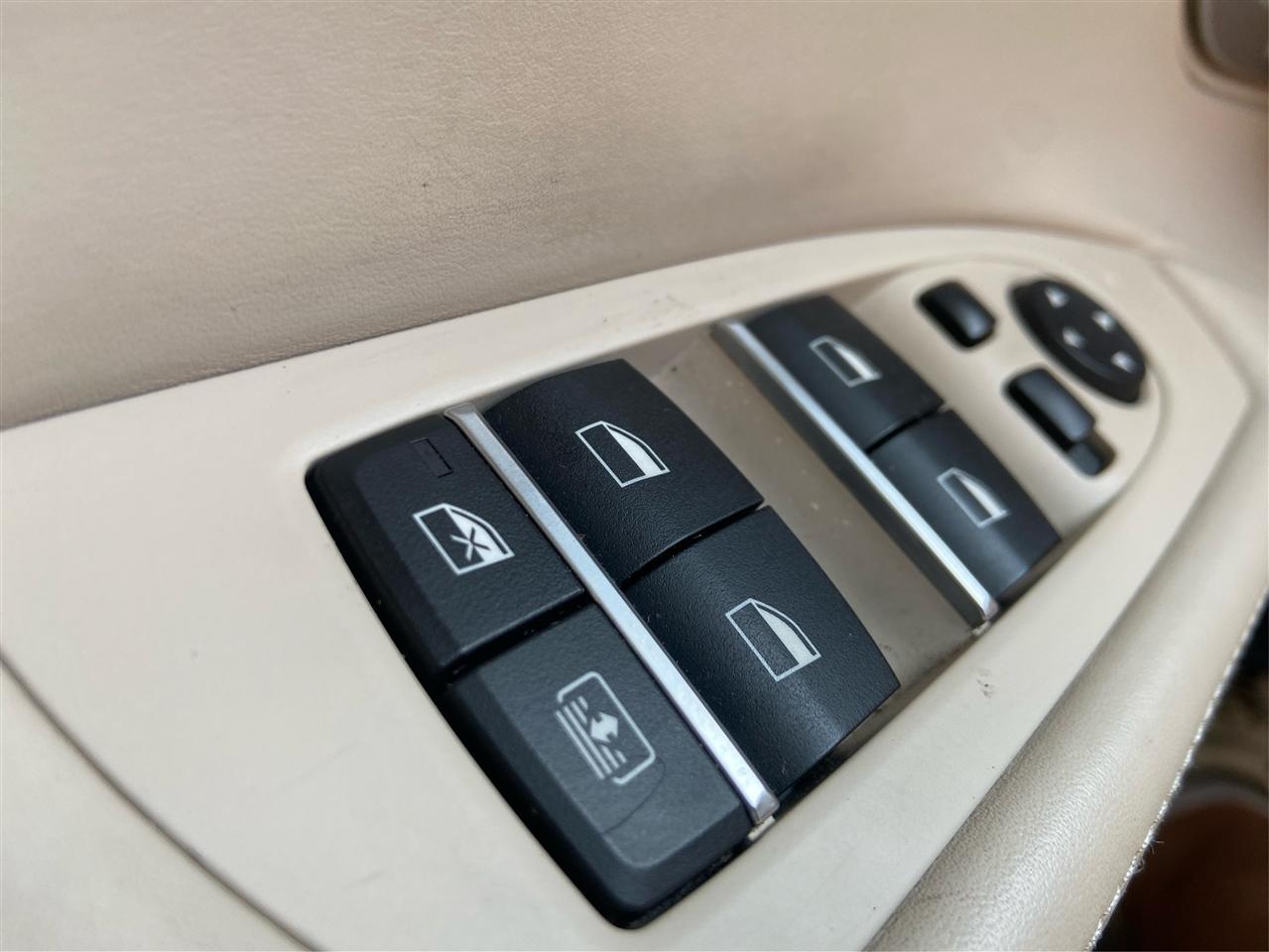 BMW 7-Series 750Li 2013