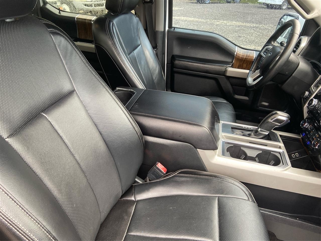 Ford F-150 SuperCrew 139" Lariat 4WD 2018