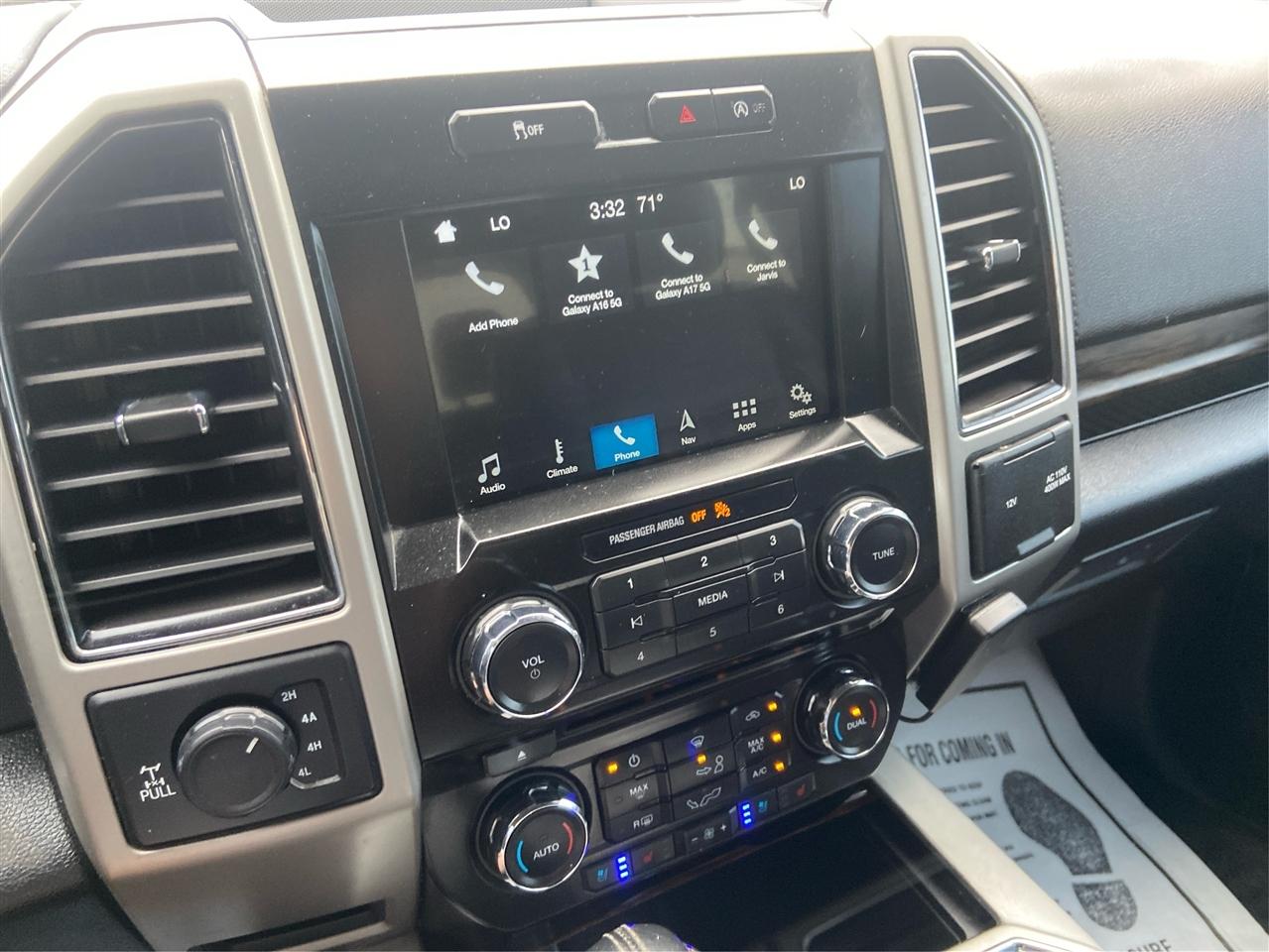 Ford F-150 SuperCrew 139" Lariat 4WD 2018