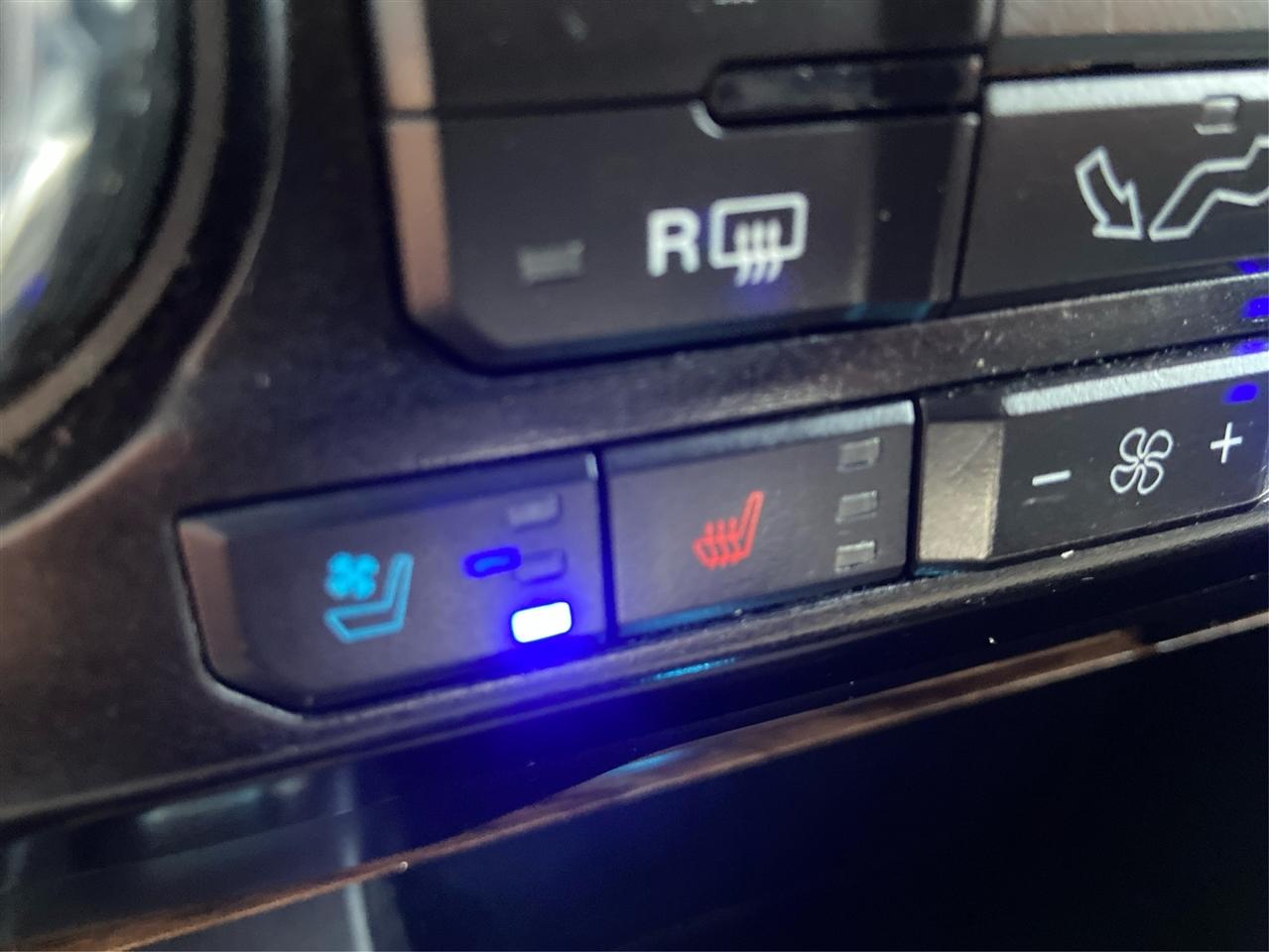 Ford F-150 SuperCrew 139" Lariat 4WD 2018