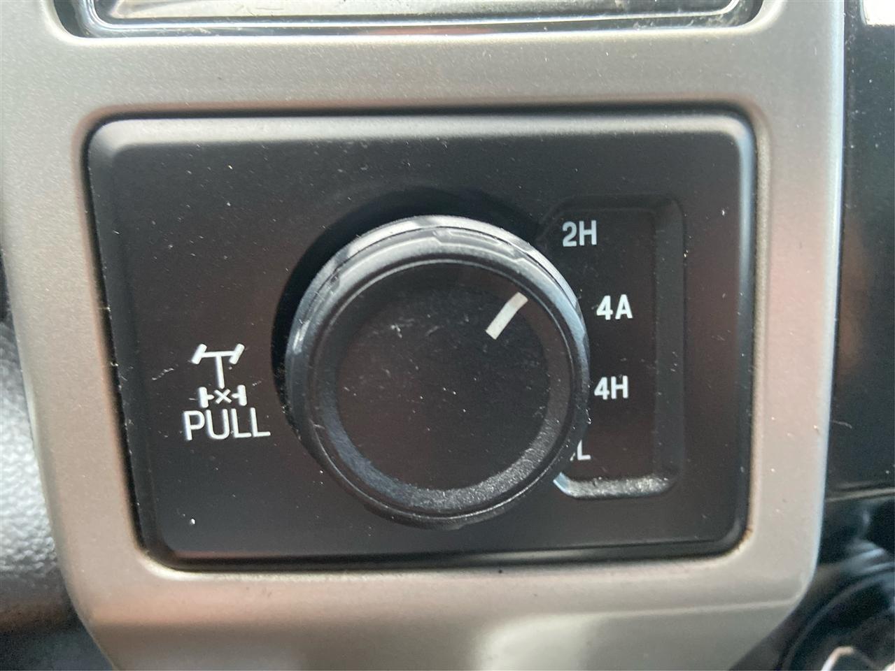 Ford F-150 SuperCrew 139" Lariat 4WD 2018