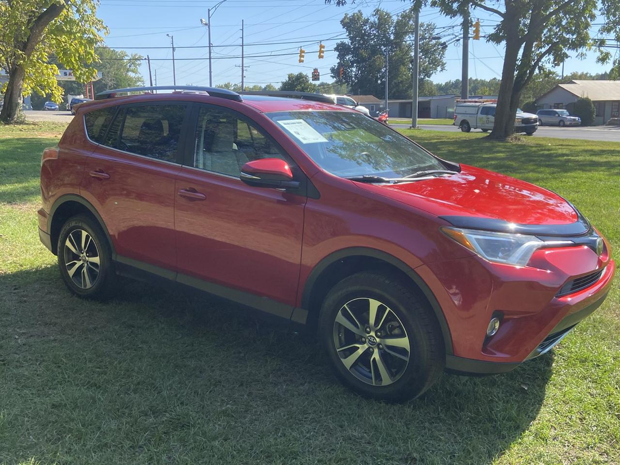 Toyota RAV4 XLE FWD 2017