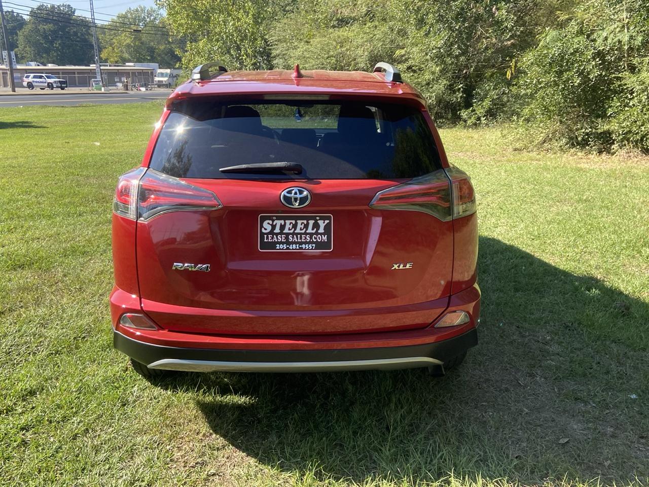 Toyota RAV4 XLE FWD 2017