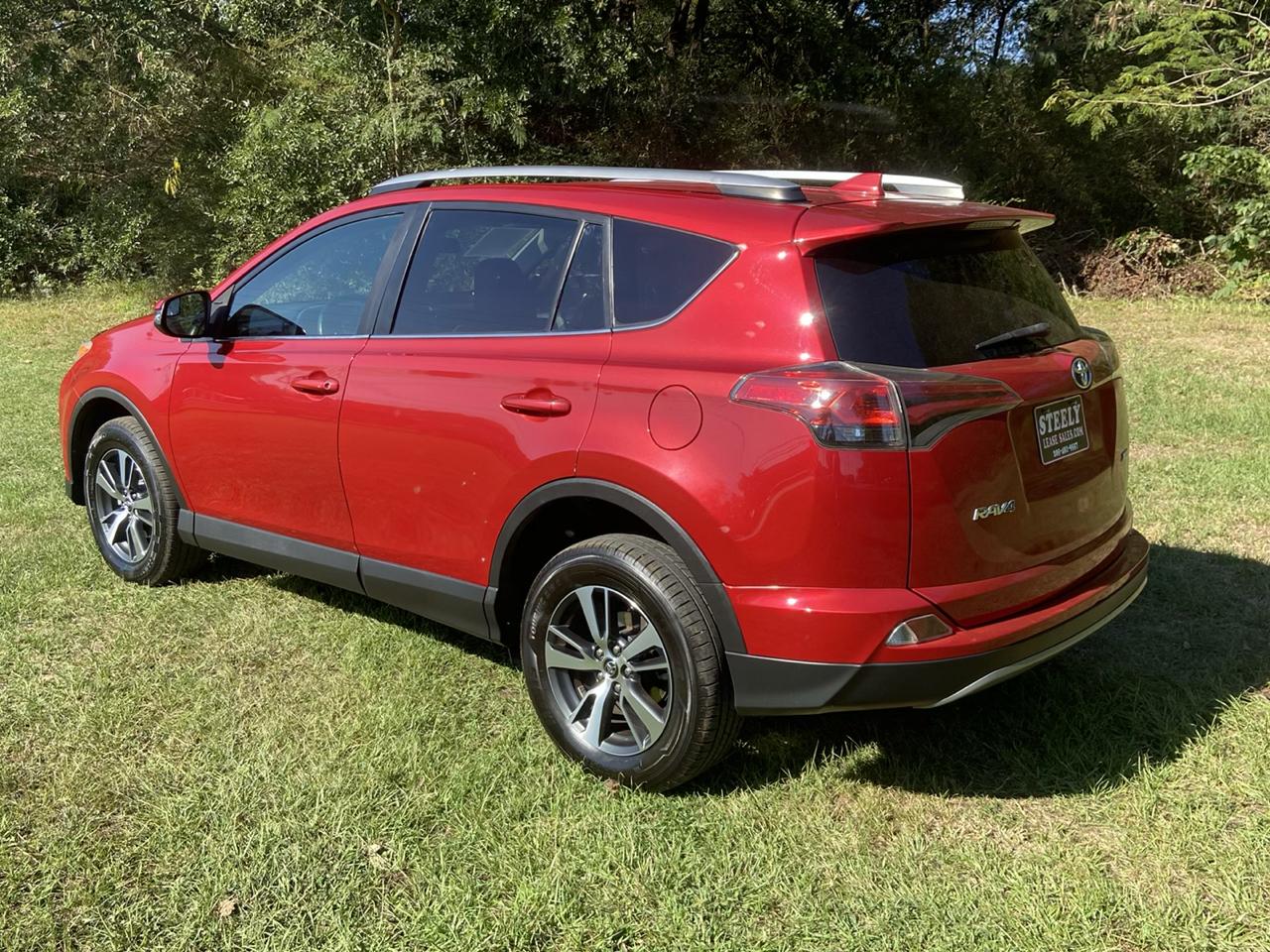 Toyota RAV4 XLE FWD 2017