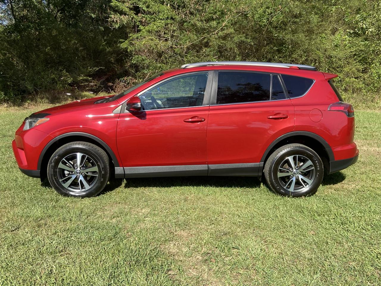 Toyota RAV4 XLE FWD 2017