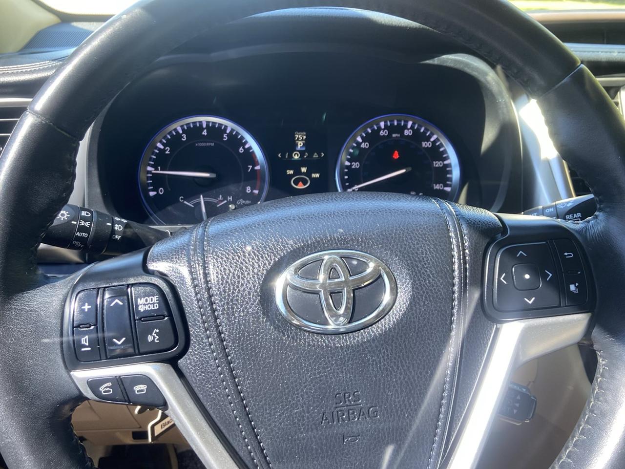 Toyota Highlander XLE AWD V6 2014