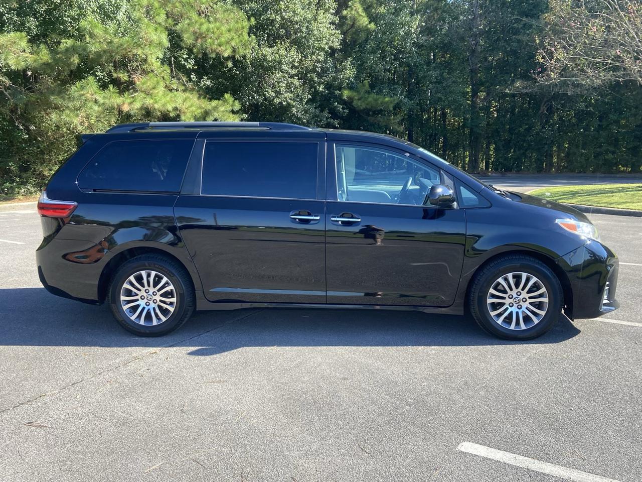 Toyota Sienna Limited Premium 7-Passenger 2020