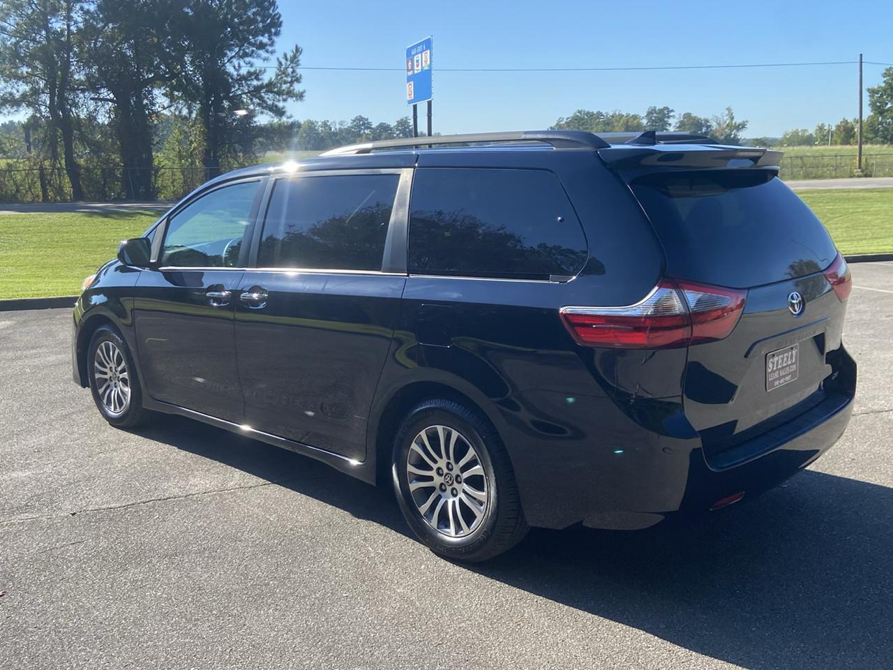 Toyota Sienna Limited Premium 7-Passenger 2020