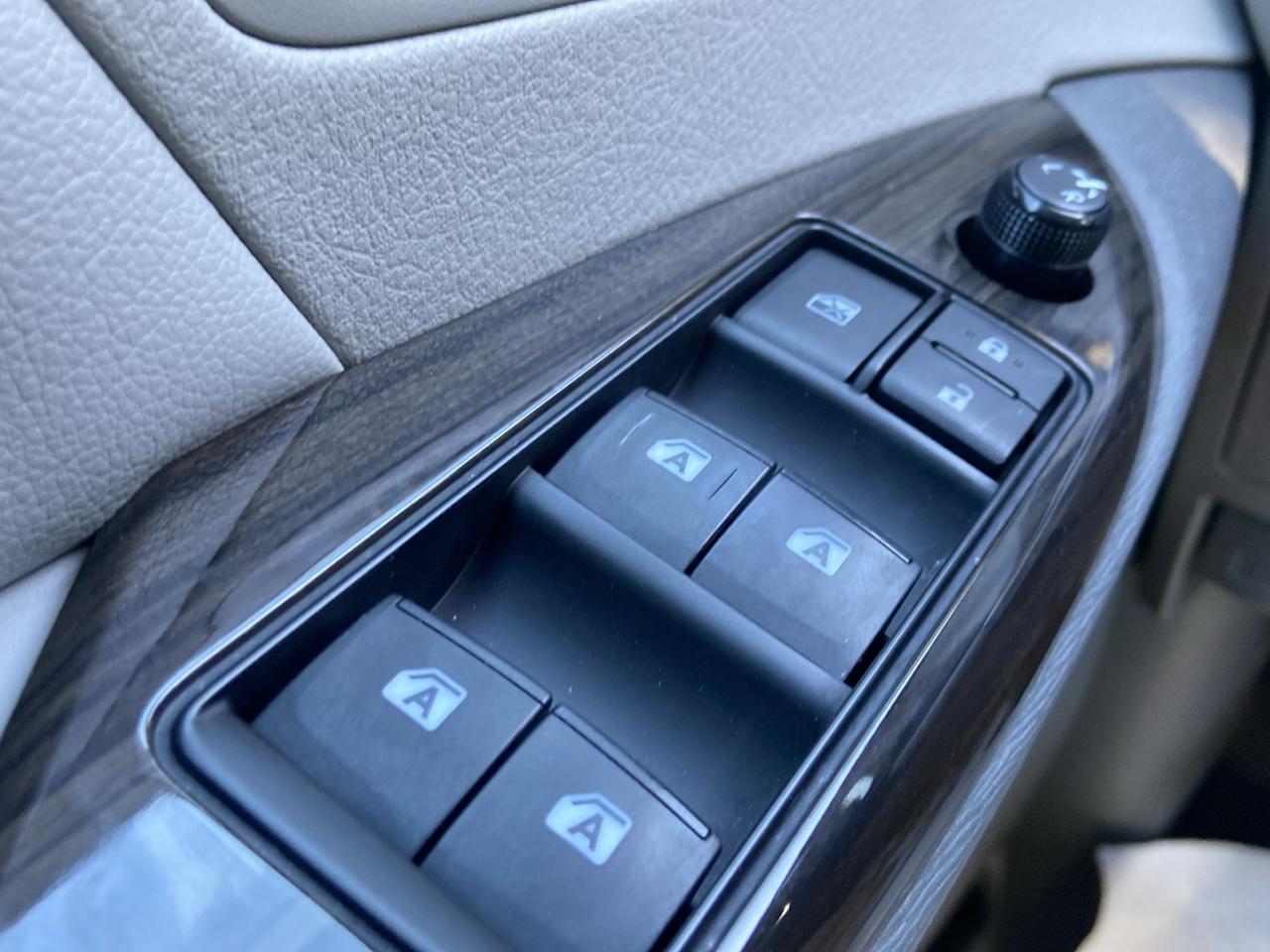 Toyota Sienna Limited Premium 7-Passenger 2020