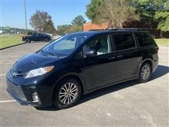 2020 Toyota Sienna 