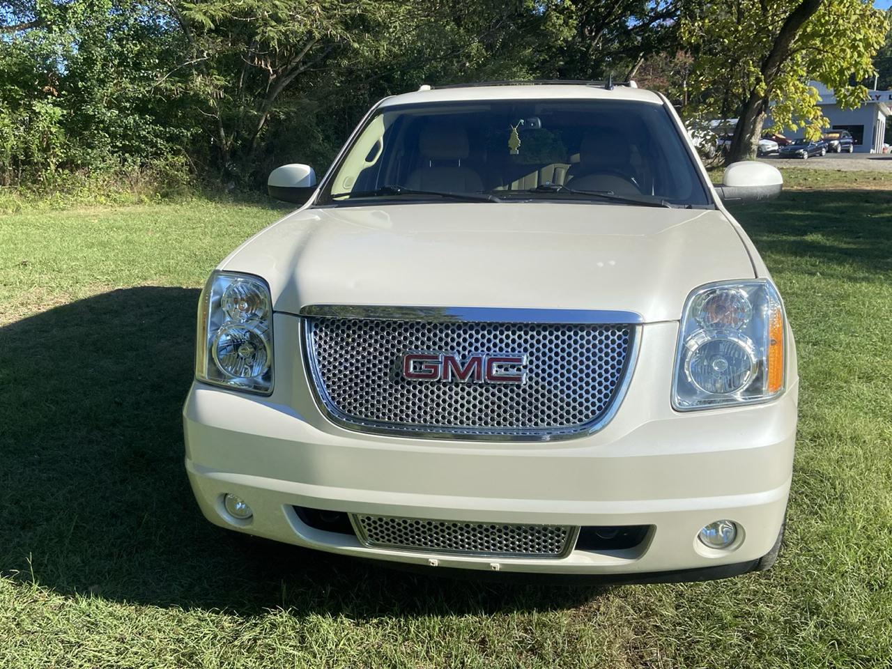 GMC Yukon Denali 4WD 2013