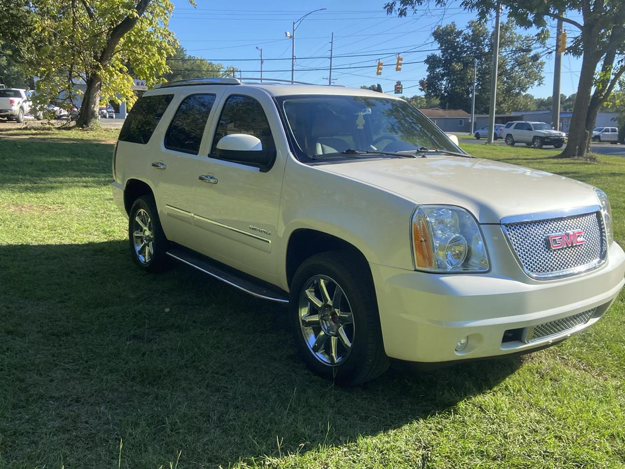 GMC Yukon Denali 4WD 2013