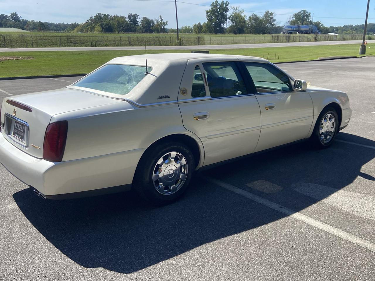 Cadillac DeVille Sedan 2002