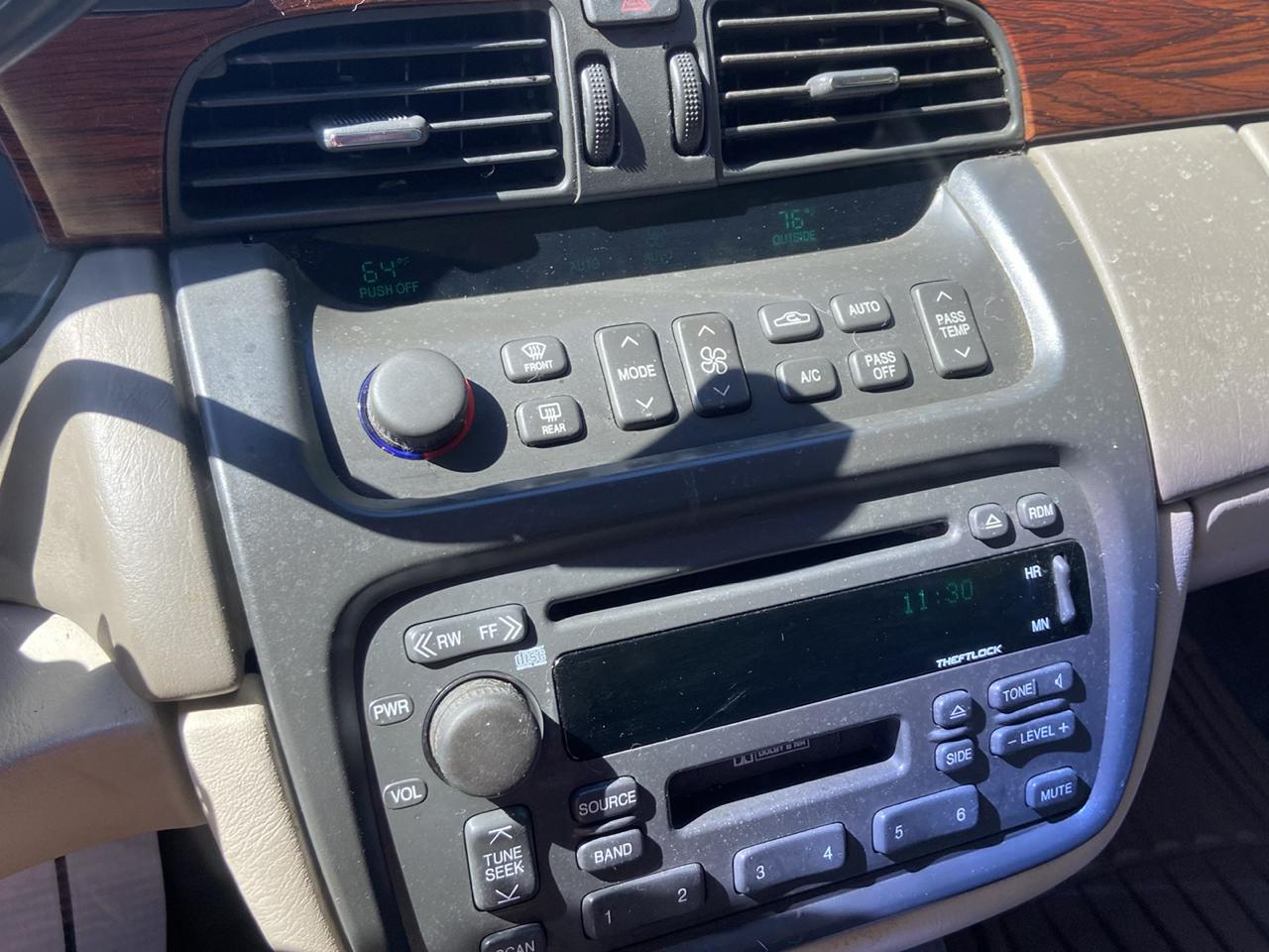 Cadillac DeVille Sedan 2002