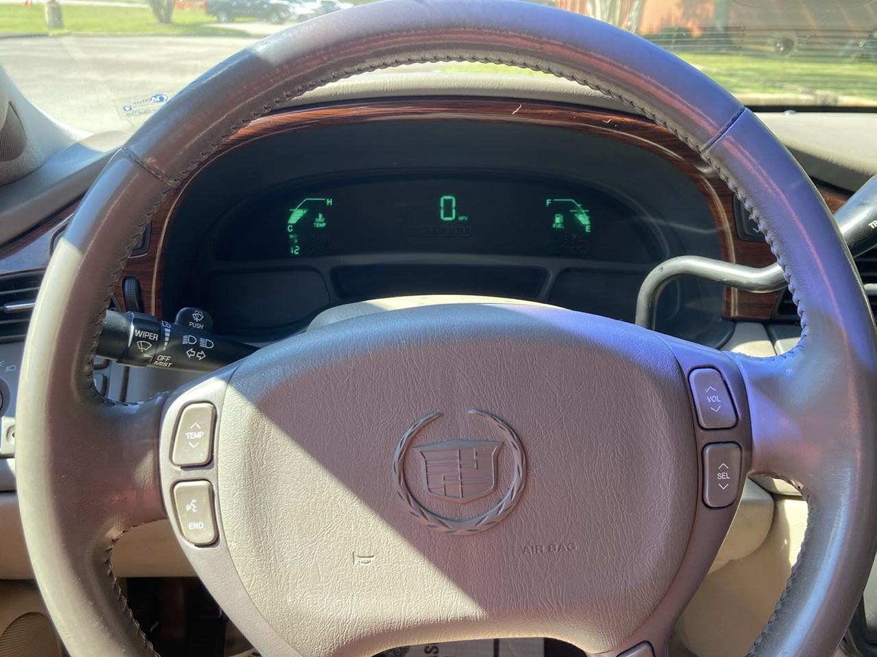 Cadillac DeVille Sedan 2002