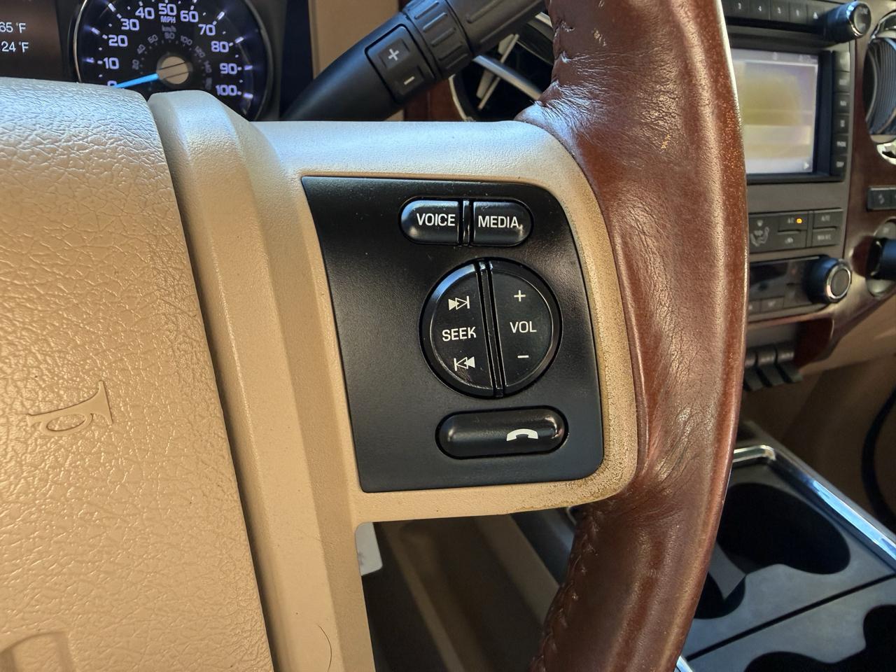 Ford F-350 SD King Ranch Crew Cab 4WD 2011