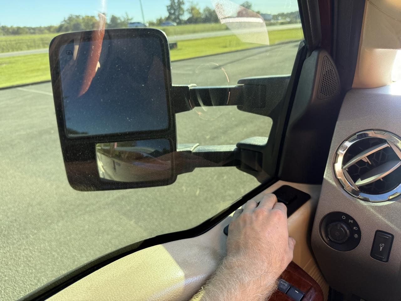Ford F-350 SD King Ranch Crew Cab 4WD 2011