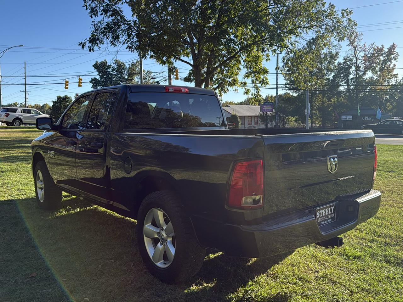 RAM 1500 Tradesman Quad Cab 2WD 2018