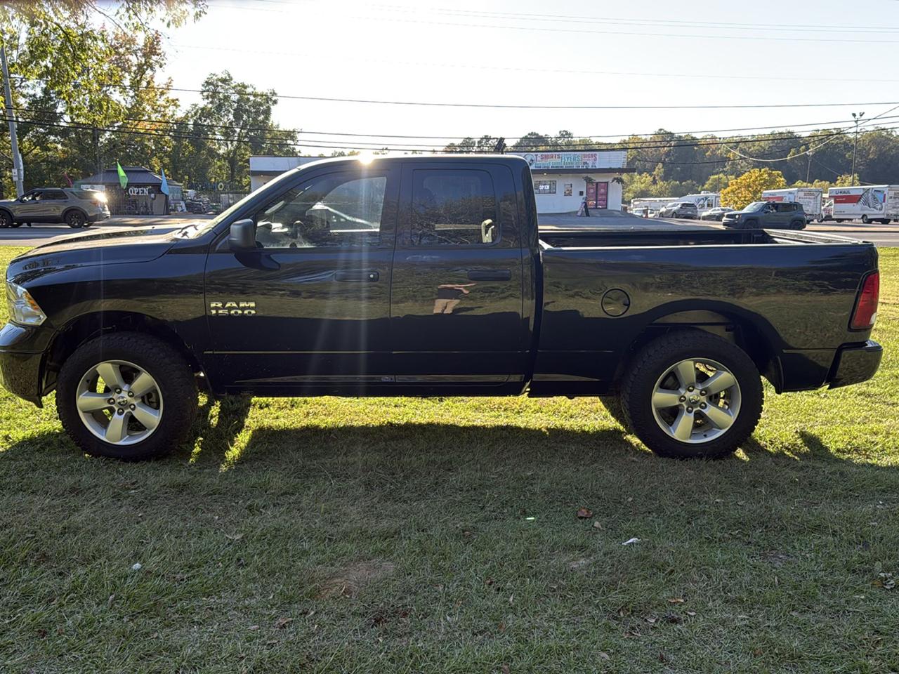 RAM 1500 Tradesman Quad Cab 2WD 2018