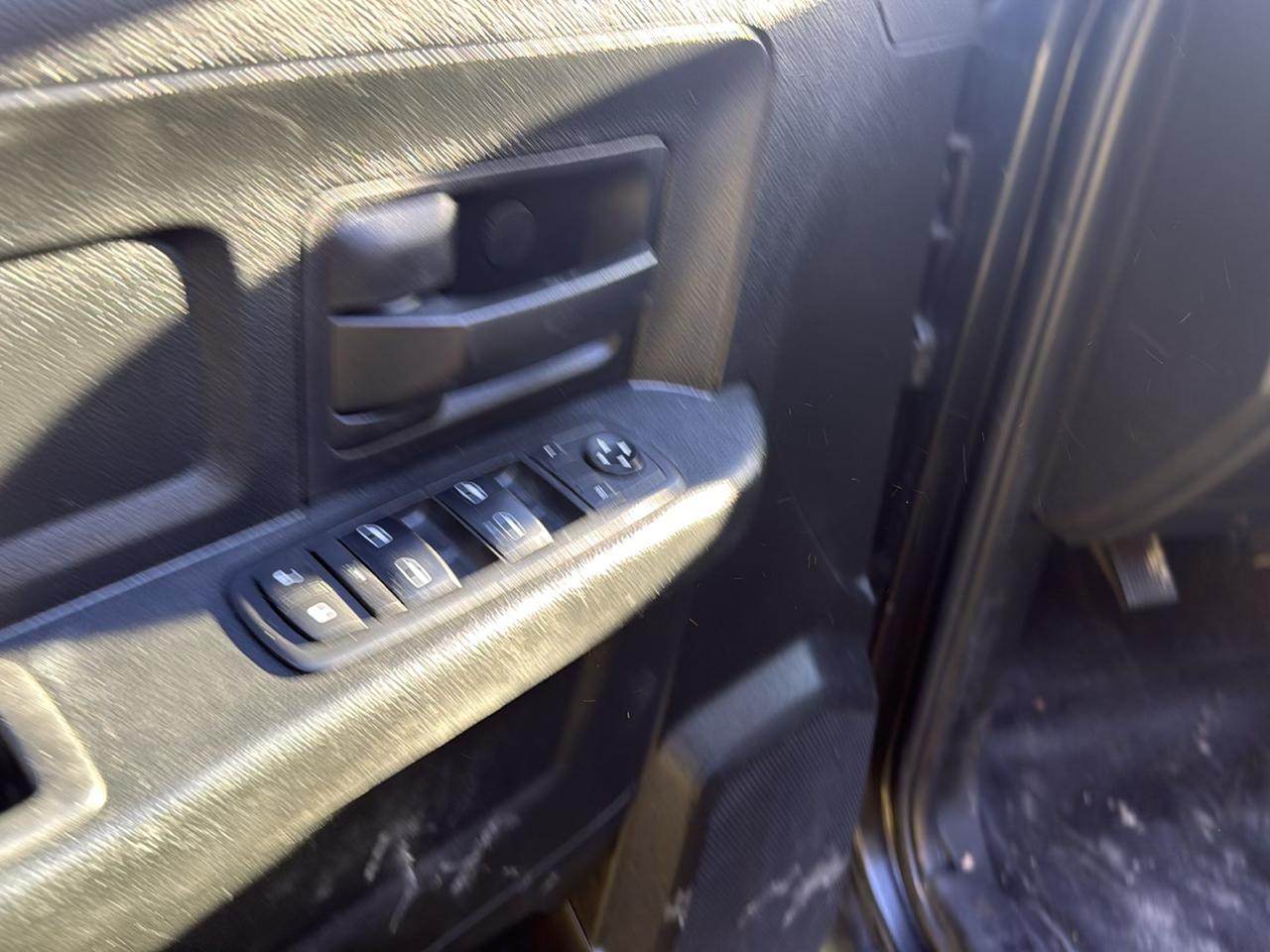 RAM 1500 Tradesman Quad Cab 2WD 2018