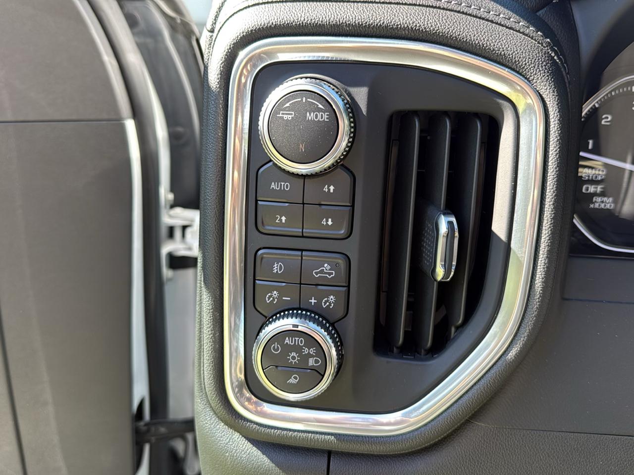GMC Sierra 1500 Elevation Double Cab 4WD 2021