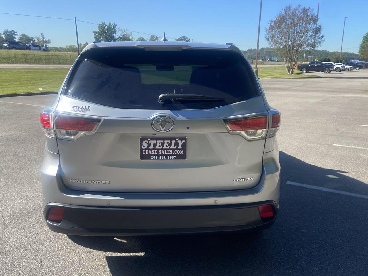 Toyota Highlander Limited FWD V6 2015